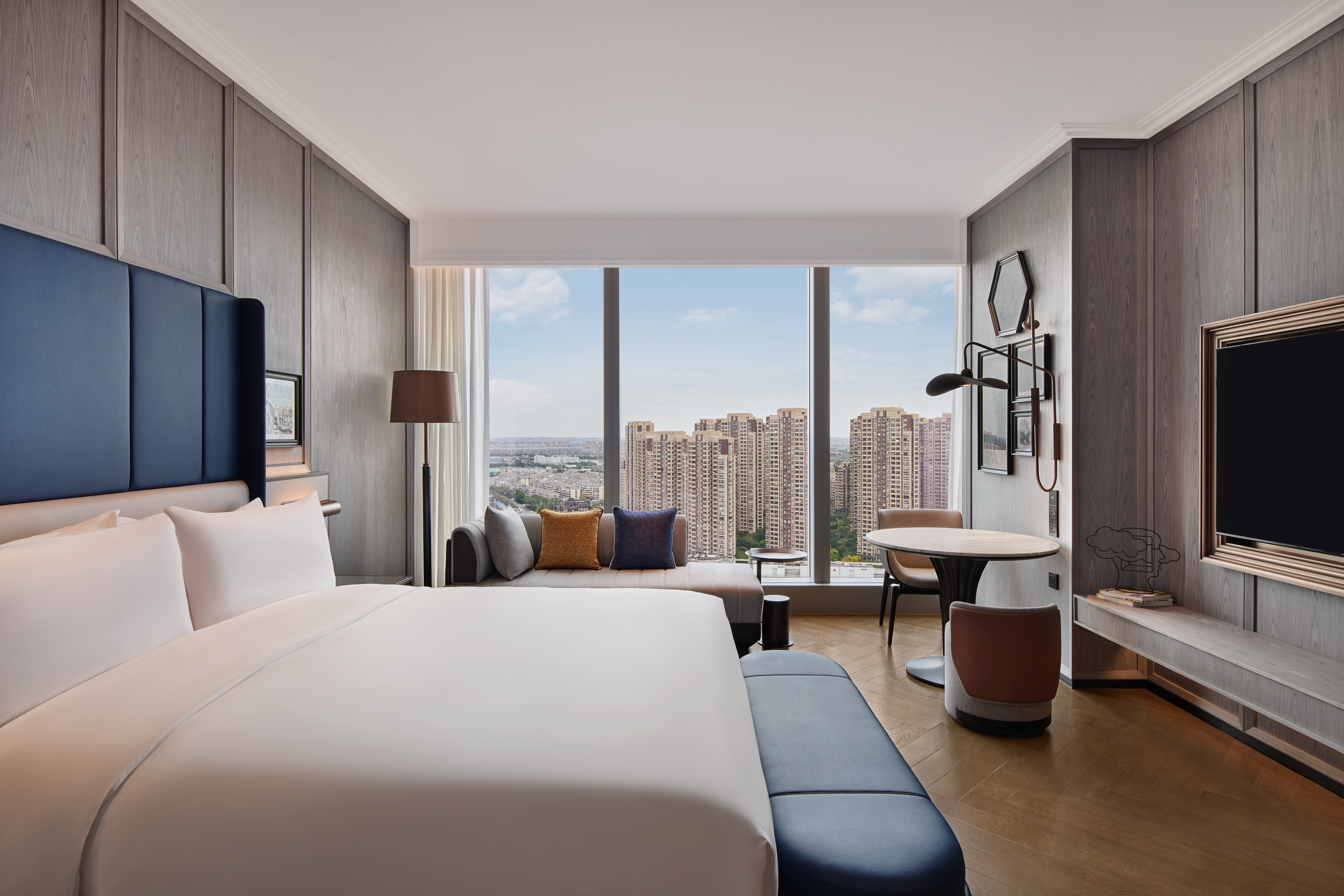 豪华城景大床房