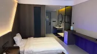 Lightspeed Island Esports Hotel (Leshan High speed Railway Station Branch)