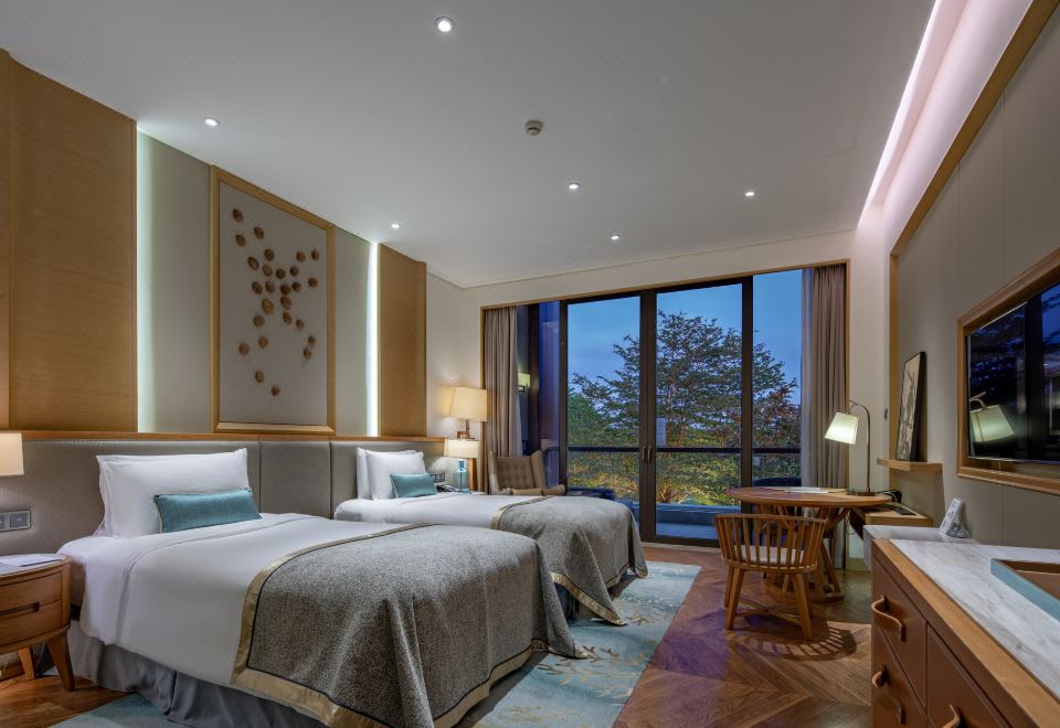 高级园景双床房