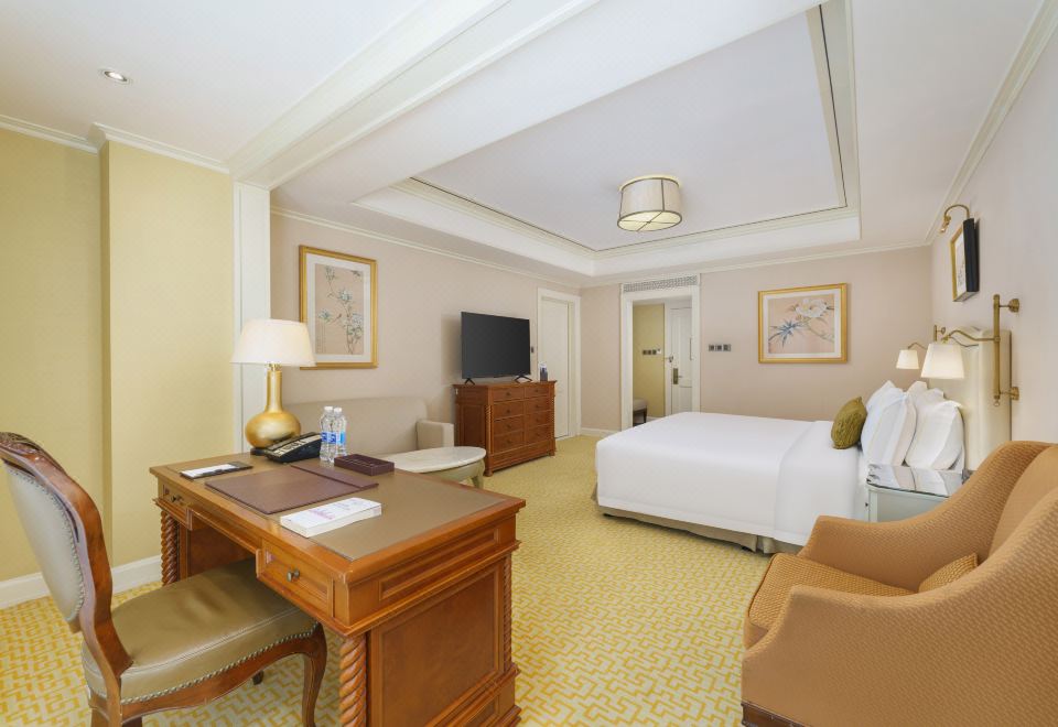 河景大床客房（海河翼楼/海河景观）