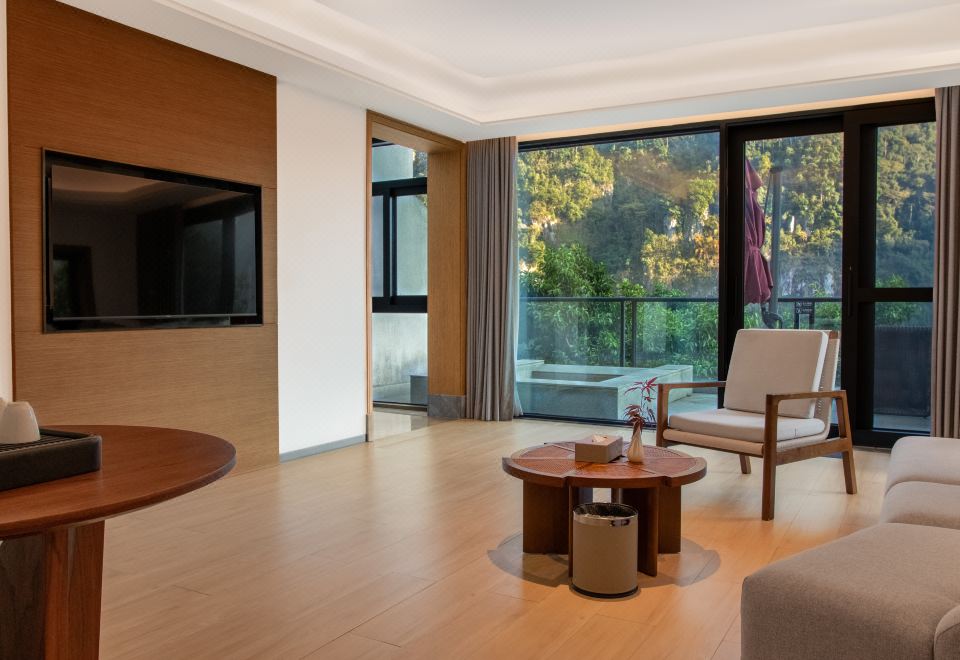 FUZHOU ROYAL HOT SPRING HOTEL & RESORTYunshui Pavilion - Parent Child Villa (One Room, One Living Room+Independent Hot Spring Pool)