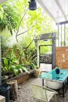 Knocknock70s Home Courtyard Garden, Jonker Parking Hotel di 