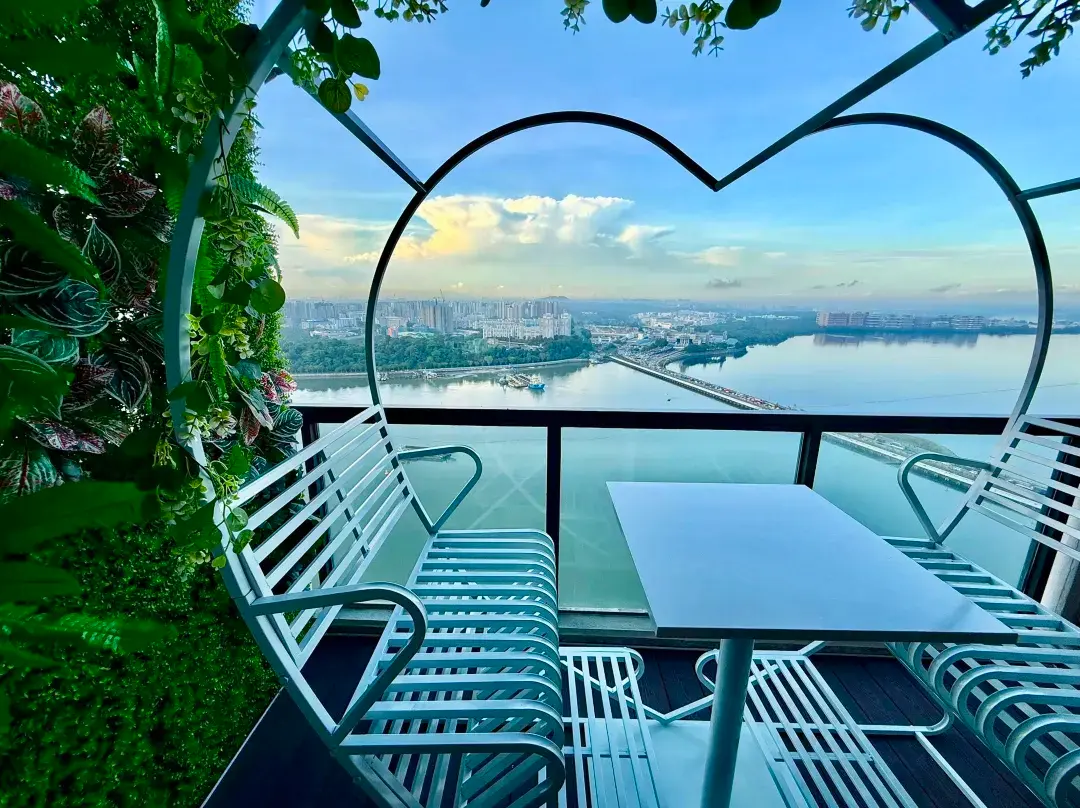 Harmonious Haven - R&f Warm Serviced Apartments In Jb - Sea View - Johor Bahru