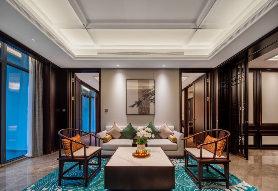 白莲套房（按摩浴缸+按摩椅+独立衣帽间+功夫茶桌）