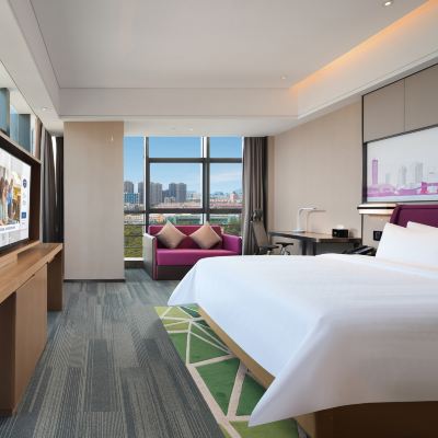 豪華商務大床房（美國舒達床墊+城市景觀） 深圳龍華清湖希爾頓歡朋飯店優惠