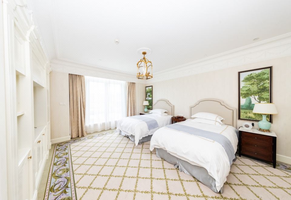 The Dragon Hotel at TaohuayuanThemed Room (2 Beds)