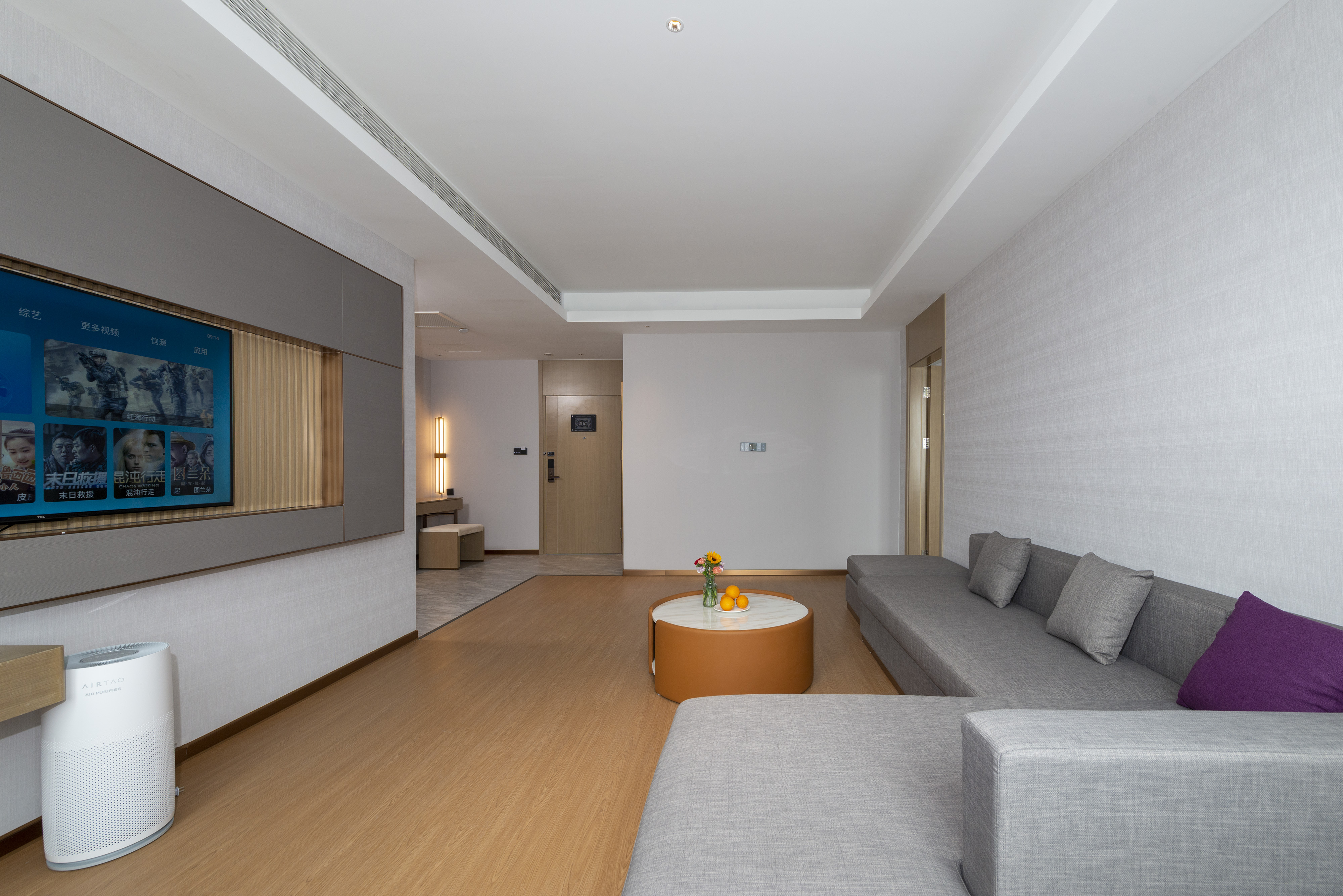 Lavande Hotel (Tianjin Zhongxin Ecological City Jijing Tiandi Branch)豪华套房（慕思品牌床垫+电视投屏+城市街景+小冰箱）