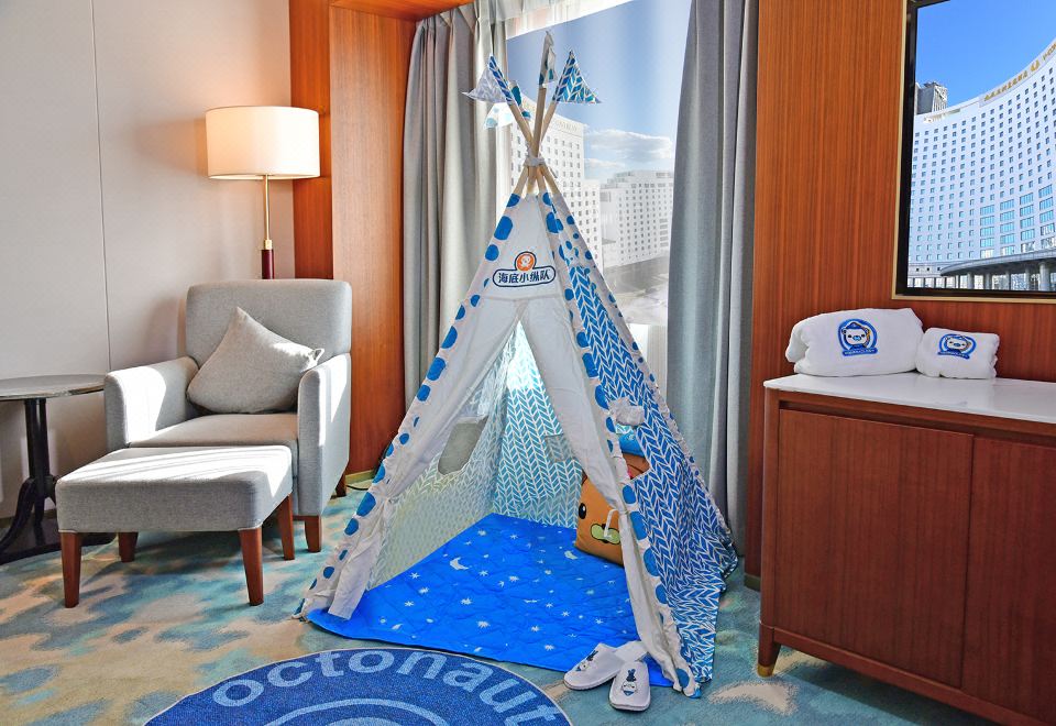 皇冠海底小縱隊親子豪華間