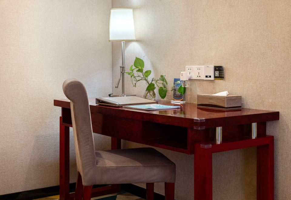 家庭亲子套房（两房一厅+小冰箱）