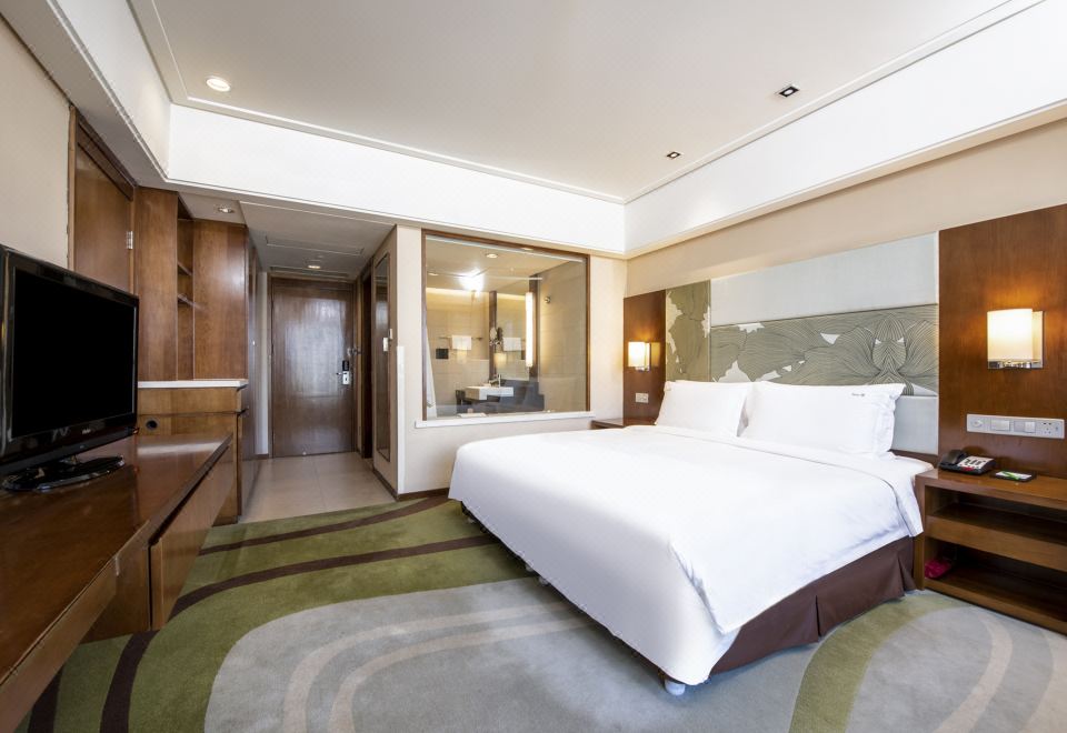 Holiday Inn Qingdao City CentreHoliday Executive Room (Double Bed)