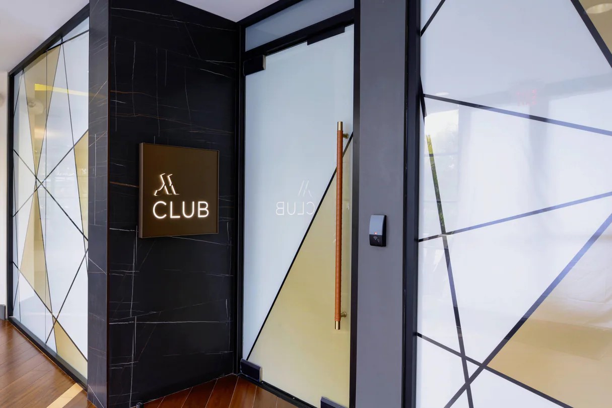 特大床间 - 礼宾楼层