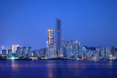 XiHe Hotel (Dalian Railway Station Zhongshan Plaza Store) Hotels in 