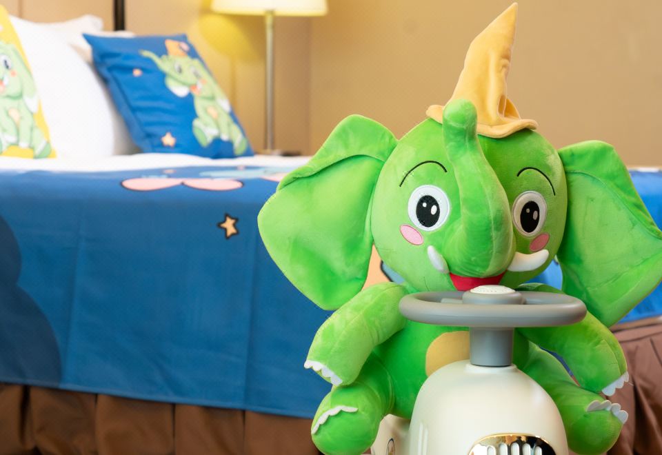 小飞象亲子大床房