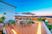 Sky Garden Rooftop Social Hostel | Steps to Bell Tower & Food St (24H & English-Friendly) Отели в г. 