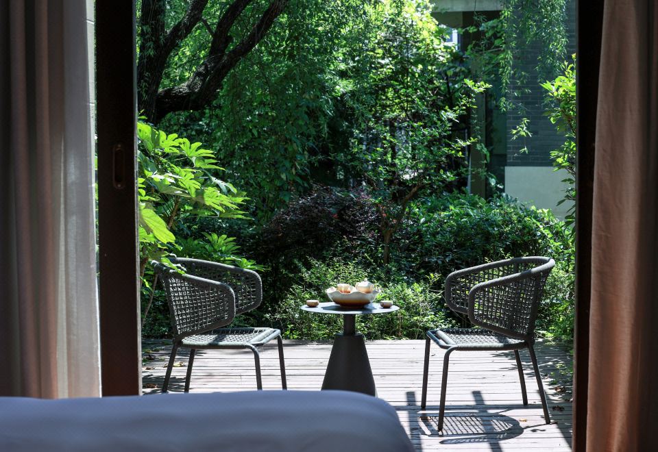 豪华园景双床房