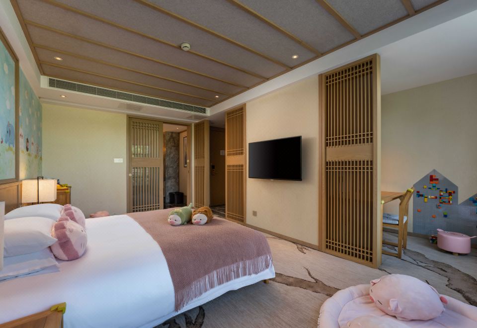 粉红小猪园景主题房