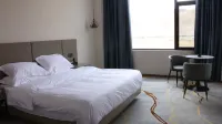 Find the Everest Hotel