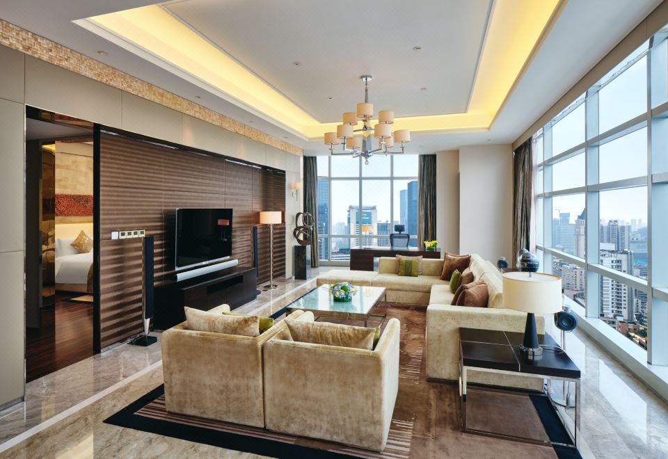 顶层豪华套房（高空景观+超大客厅+厨房+洗衣机+乾衣机）