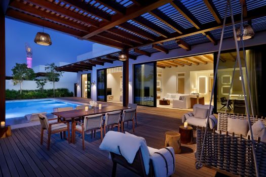 โรงแรมเมย์ซานโดฮา, โรงแรมและรีสอร์ท LXR