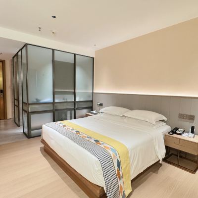 智能高級大床房（小度智能） 東莞曼尼頓·阿曼提飯店優惠