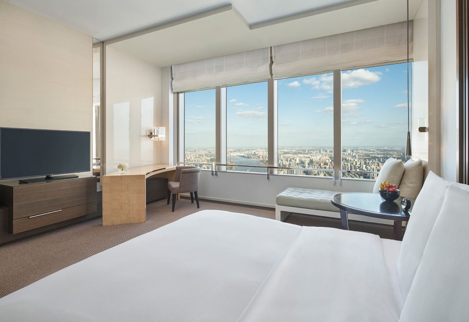 Park Hyatt Shanghai1 King Bed With River View