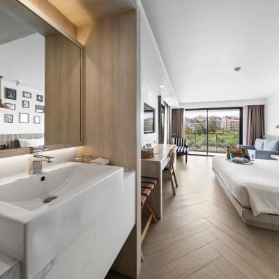 豪華拐角房間 芭達雅金色鬱金香海灘度假飯店優惠