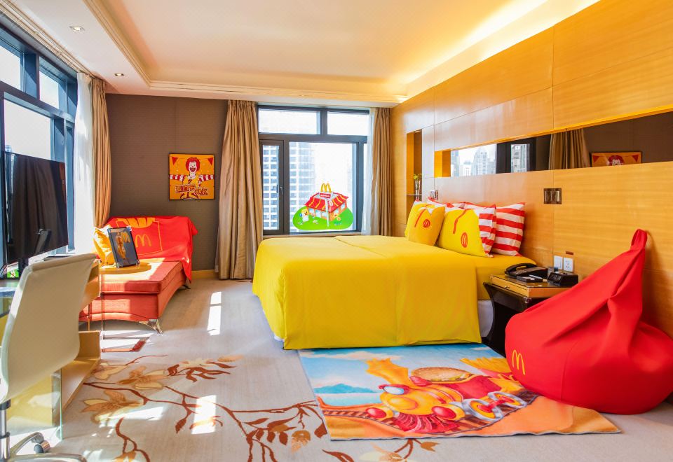 麦当劳主题房