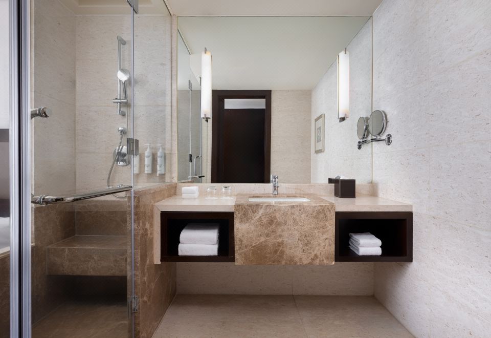 Courtyard by Marriott Hangzhou WulinDeluxe Twin Room