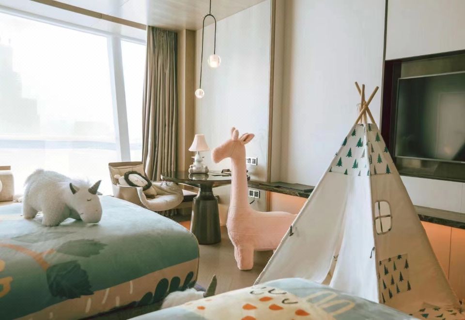 悦享萌趣亲子江景双床房