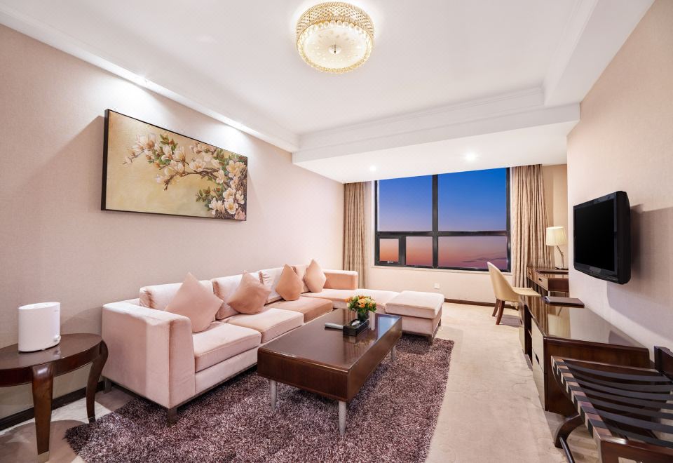 豪华街景套房（智能电视+雅兰记忆枕）