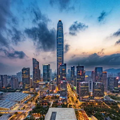 朗華影音·高空雲端城景｜City·View逸居（深圳福田會展中心店） 鄰近购物公园的酒店