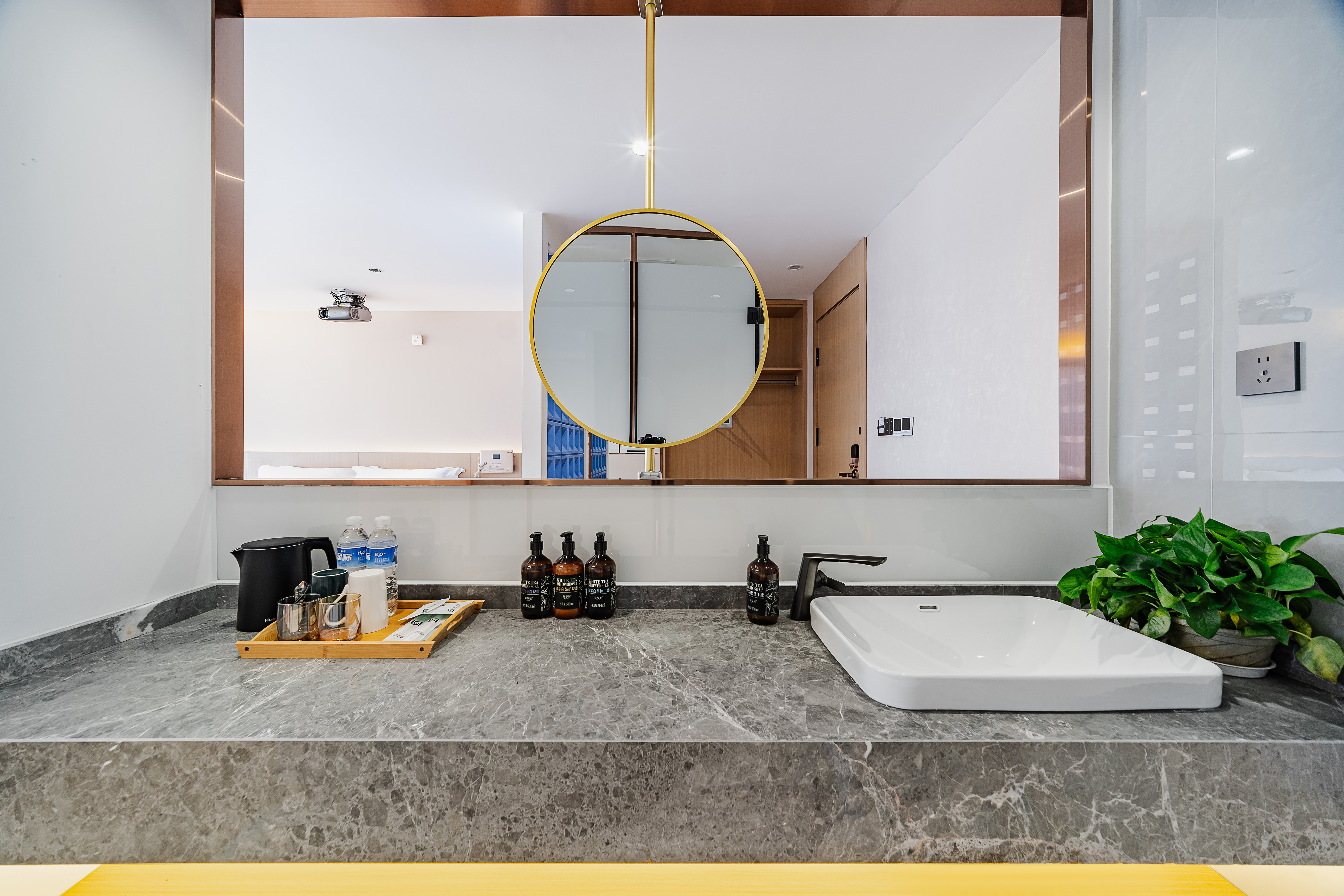 融舍亲子巨幕房（85寸观影巨幕+弥散供氧+加湿器）