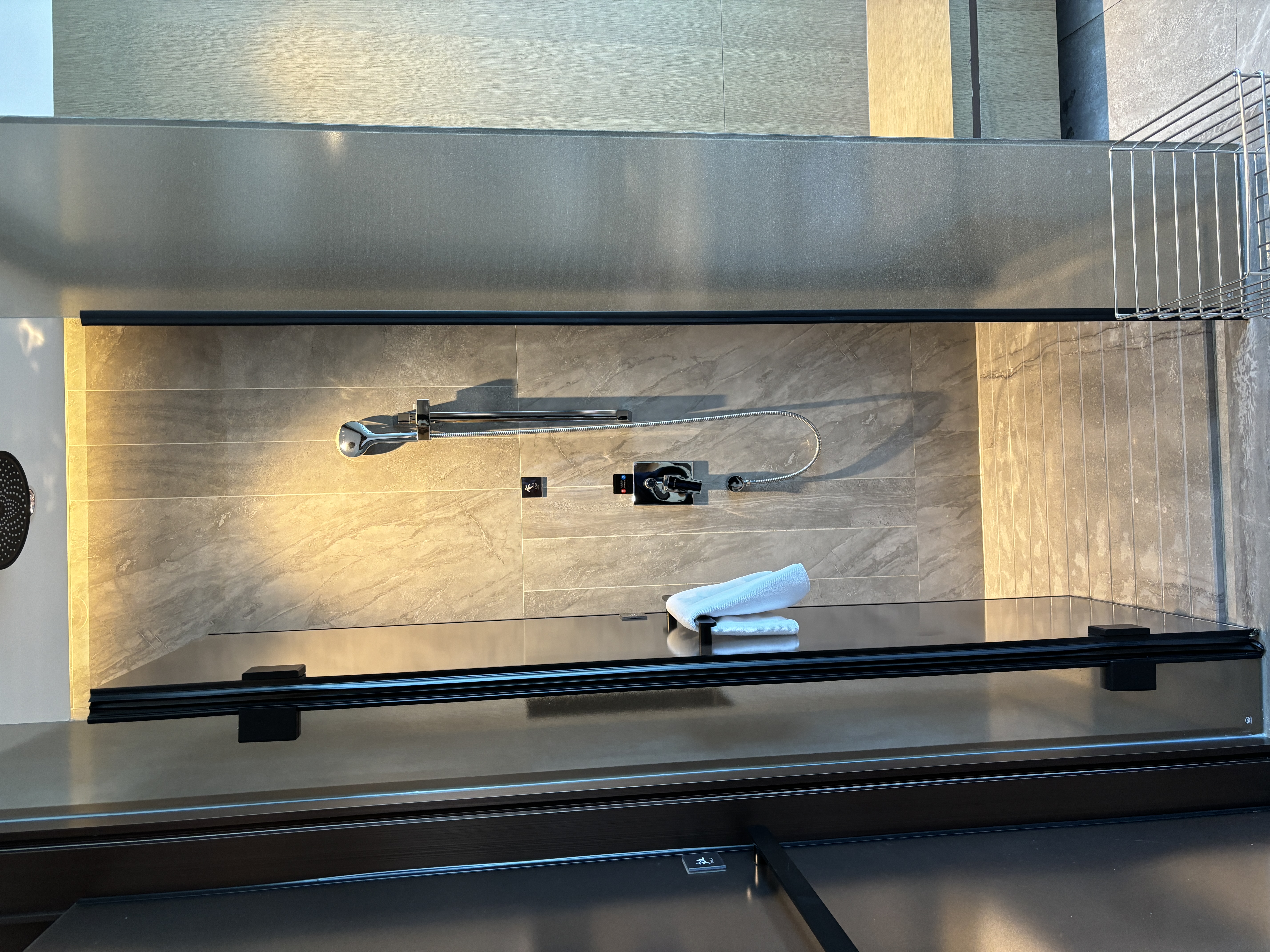 雅致大床安睡房（小度客控+智能恒温马桶）