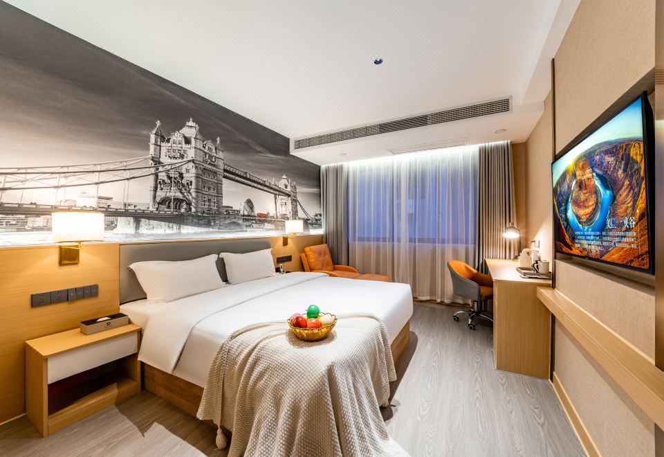 Premier Room - With View (Double Bed)