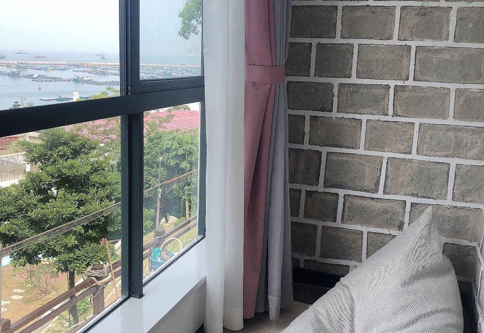 Lanchao Huajianshe Homestay (Zhuhai Guishan Island)Mu Guang · Sunset Sea View King Bed Room