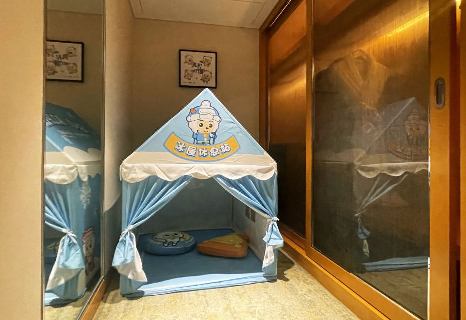 喜羊羊与灰太狼亲子主题至尊海景双床房