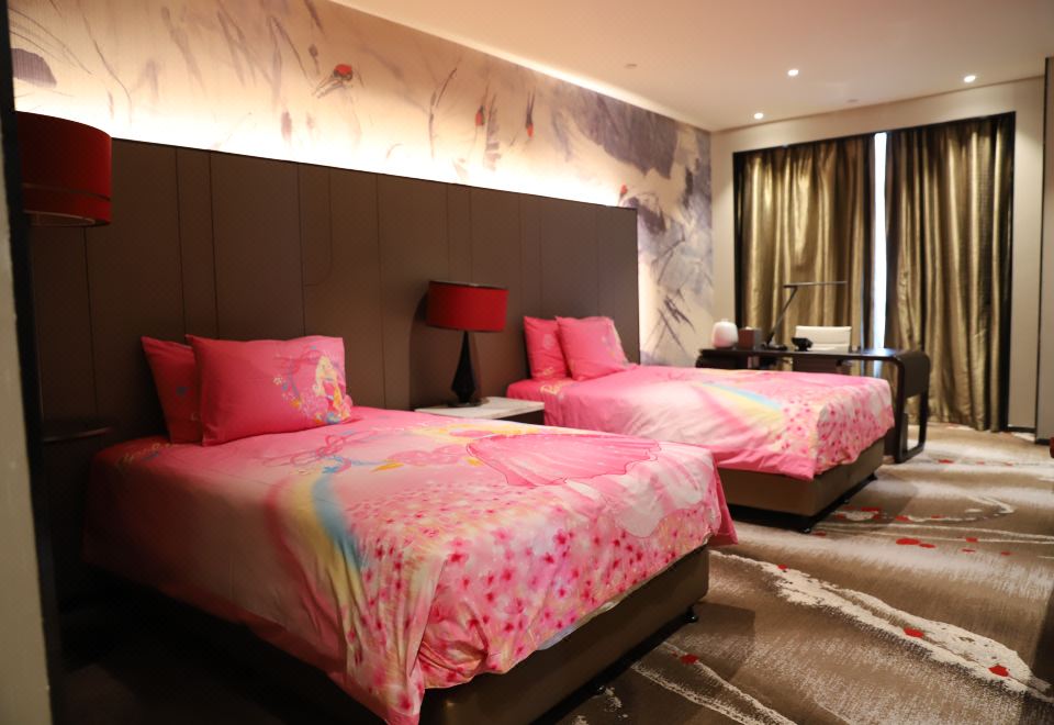 家庭大套房（卡通主题+迷你小冰箱+双衞生间）