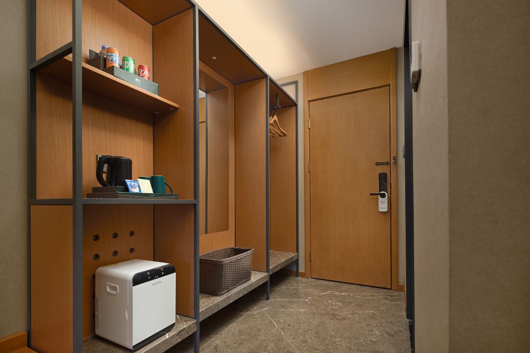 明星舒适大床房（明亮外窗+会客沙发区+柔软羽绒枕）