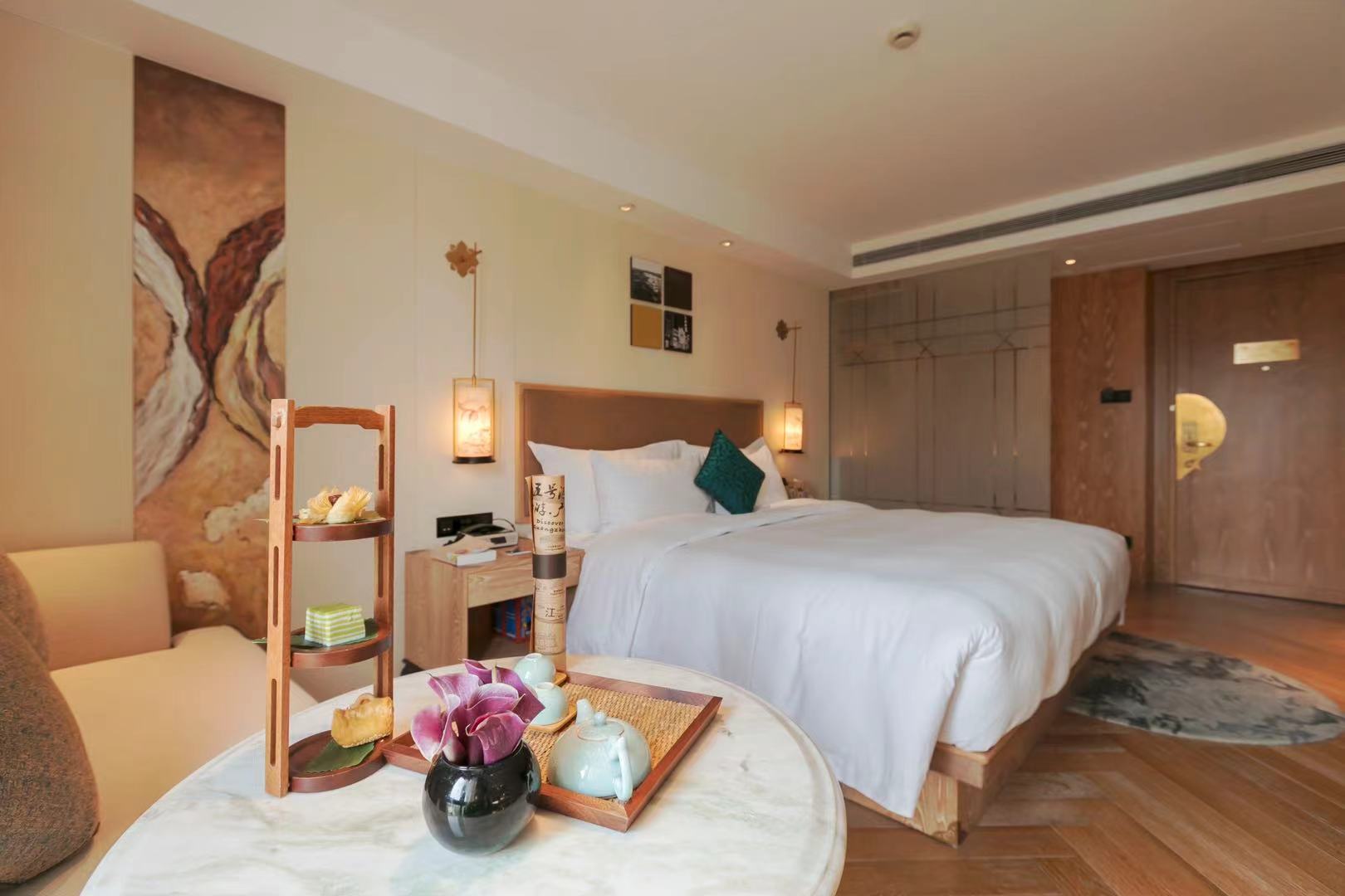 花殿·城景大床房（疗愈高奢洗护品+观景浴缸）