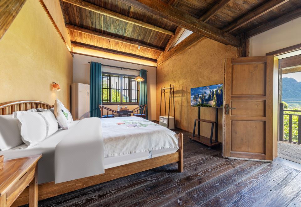 独栋一线观日出山水田园景观水边吊脚楼（红木家俱|深泡浴缸|淋浴）