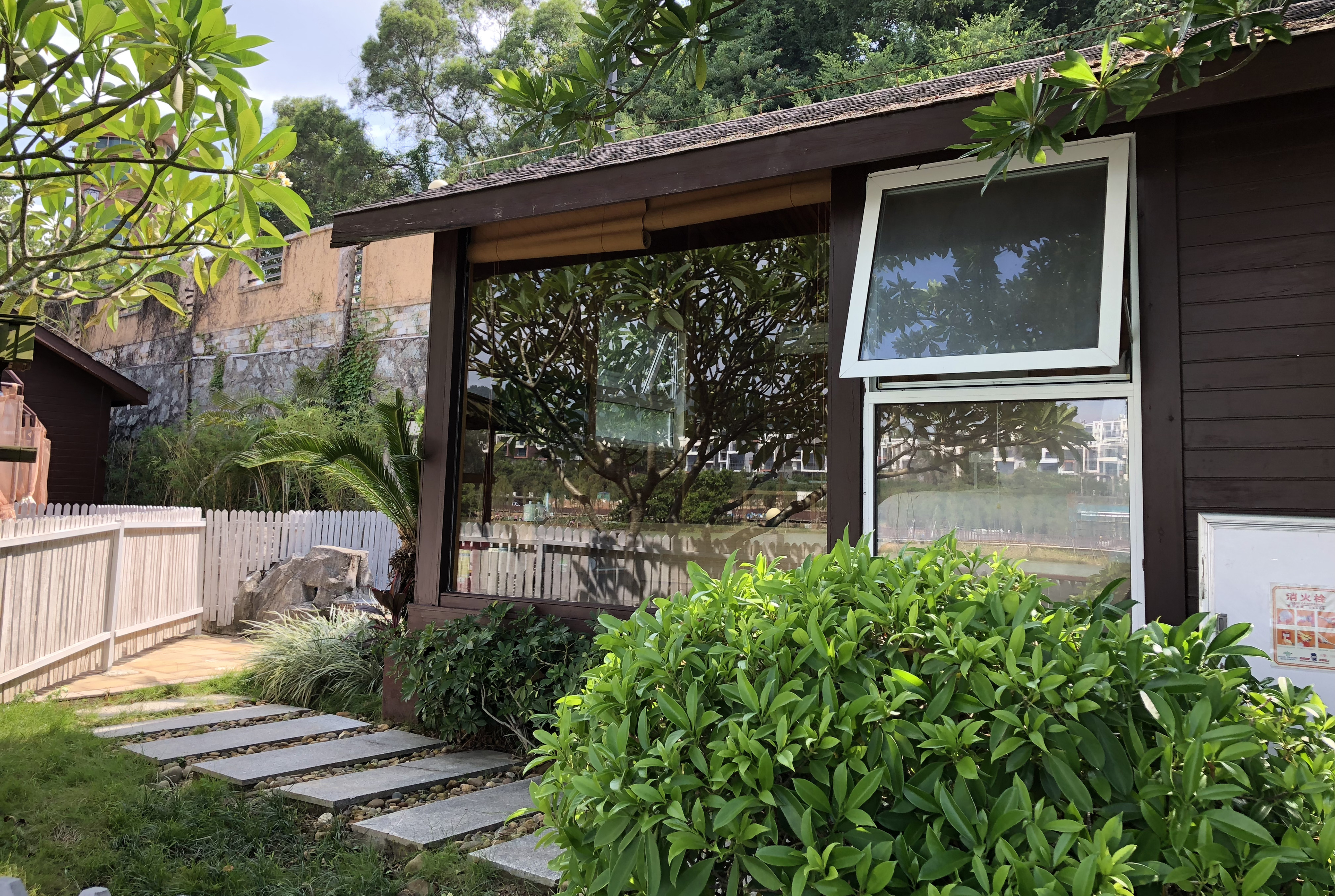 河景瑞士木屋房|独立温泉池