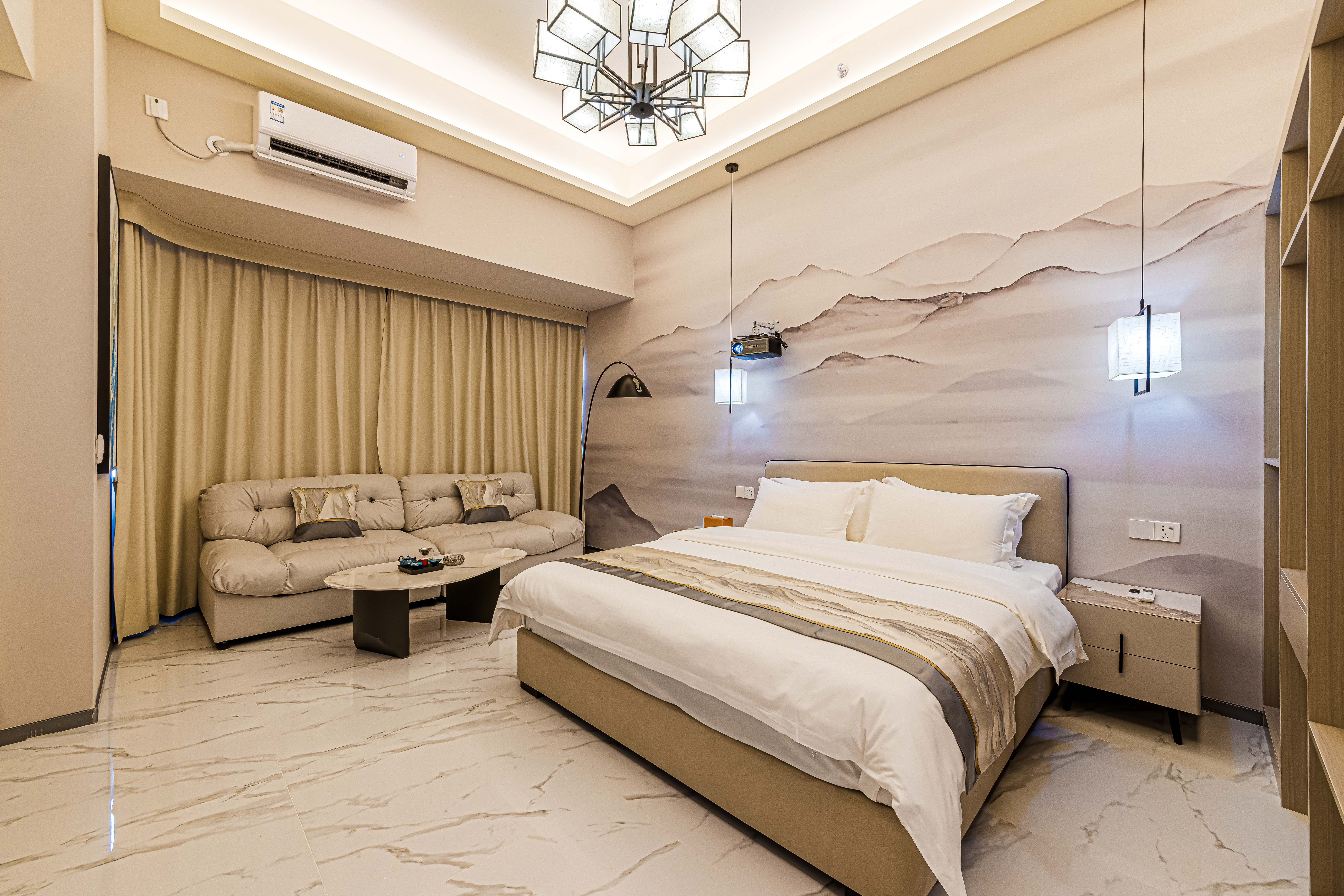 巨幕观影大床房【百寸投影+4K高清】