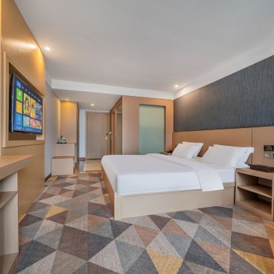 悠見靜怡大床房 布宮酒店（重慶愛琴海店）優惠