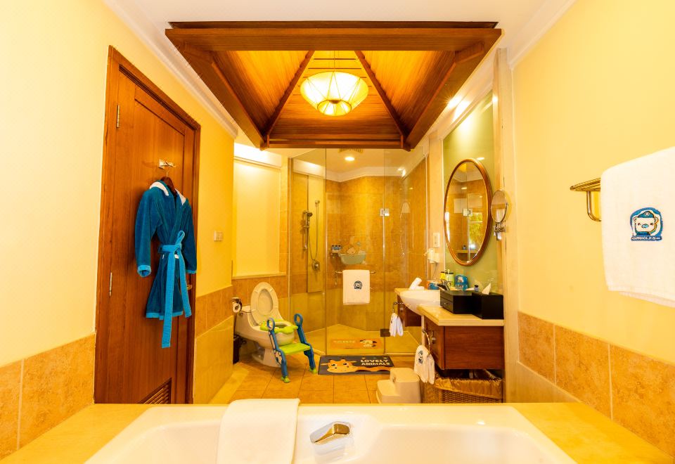 Hillview Golf Resort DongguanOctonauts Theme Family Double Bed Room