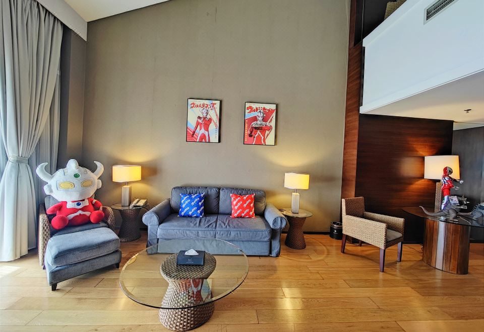 奥特曼主题LOFT套房（观景阳台+浴缸+帐篷）