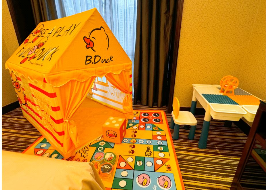 經典小黃鴨主題家庭套房