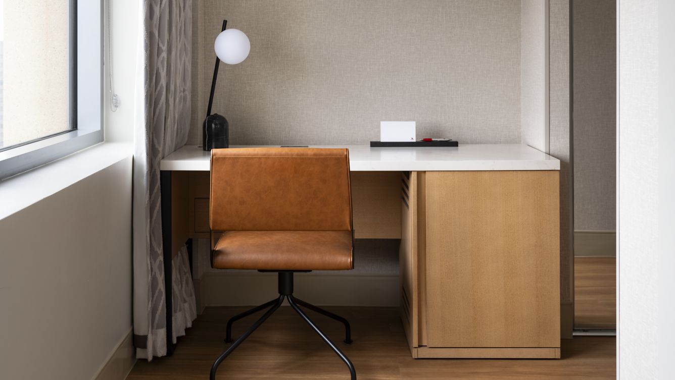 市景大型客房，配备两张双人床