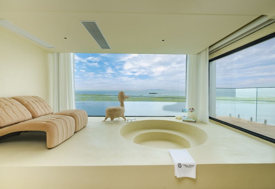 270°湖景大床房·CLUB302【私汤·全屋智能·观景露台】