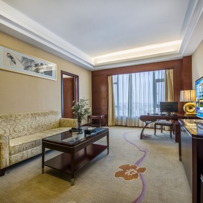 豪華行政套房【璀璨夜景+超大會客區】 東莞滙華國際飯店優惠