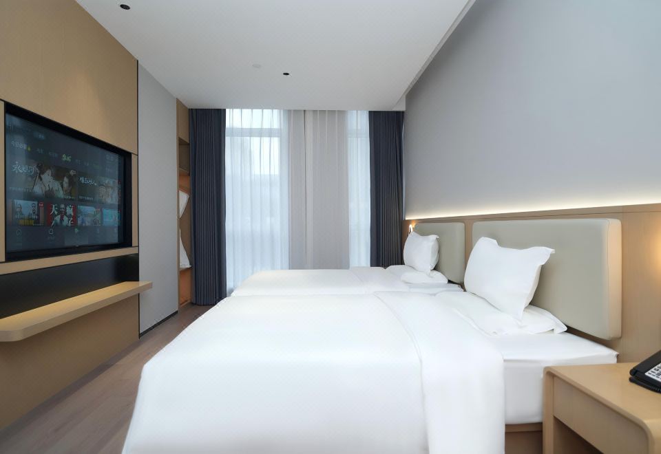 Luxurious Delight Twin Room With Memory Mattress And Smart Control